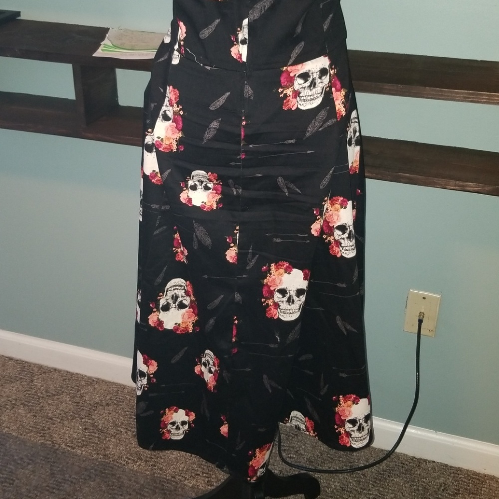 New Torrid Skull & Flowers Dress **SOLD ON MERCARI - Picture 4 of 7